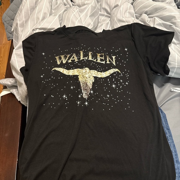 Tops - Black Wallen Graphic T-Shirt